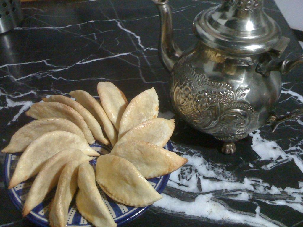 Riad Letchina เฟส ภายนอก รูปภาพ