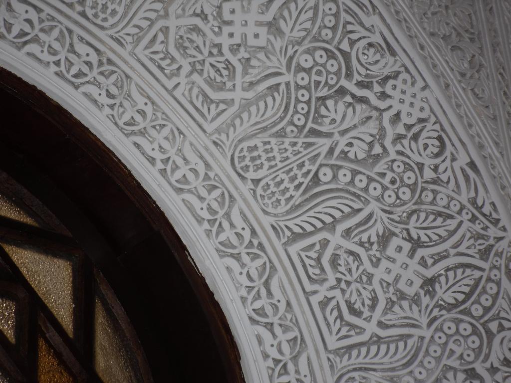 Riad Letchina เฟส ภายนอก รูปภาพ