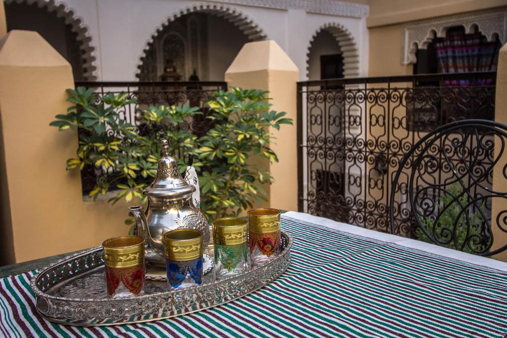 Riad Letchina เฟส ภายนอก รูปภาพ