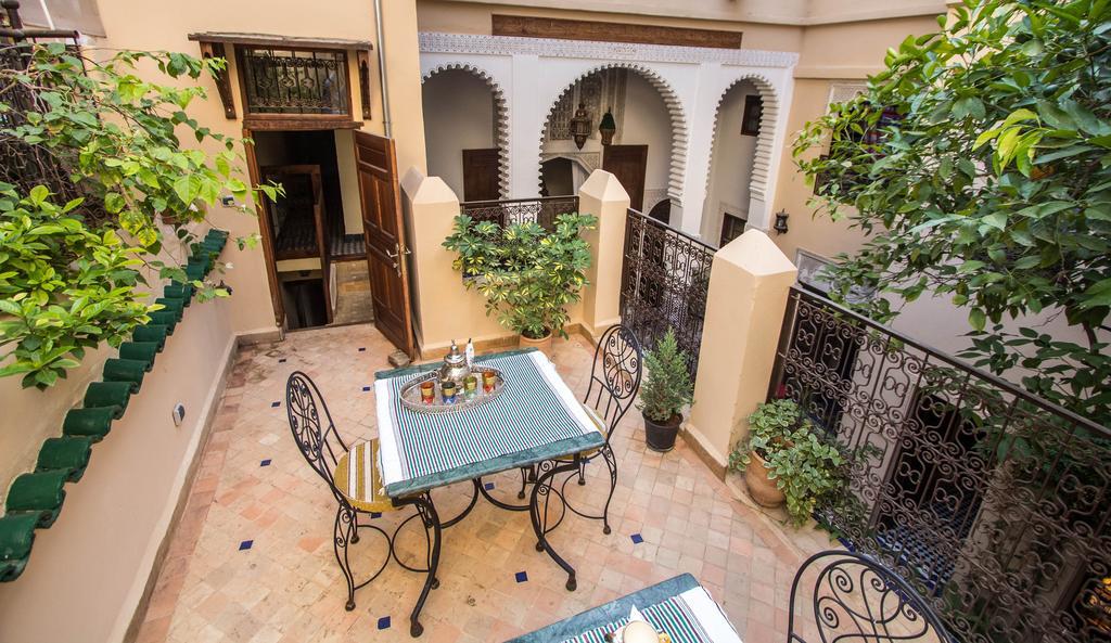 Riad Letchina เฟส ภายนอก รูปภาพ