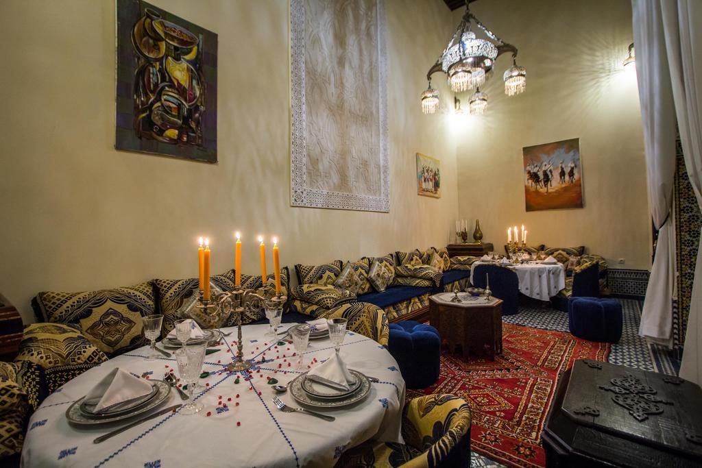 Riad Letchina เฟส ภายนอก รูปภาพ