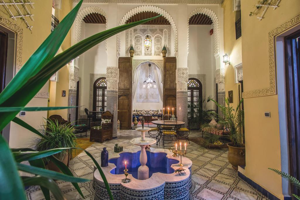Riad Letchina เฟส ภายนอก รูปภาพ
