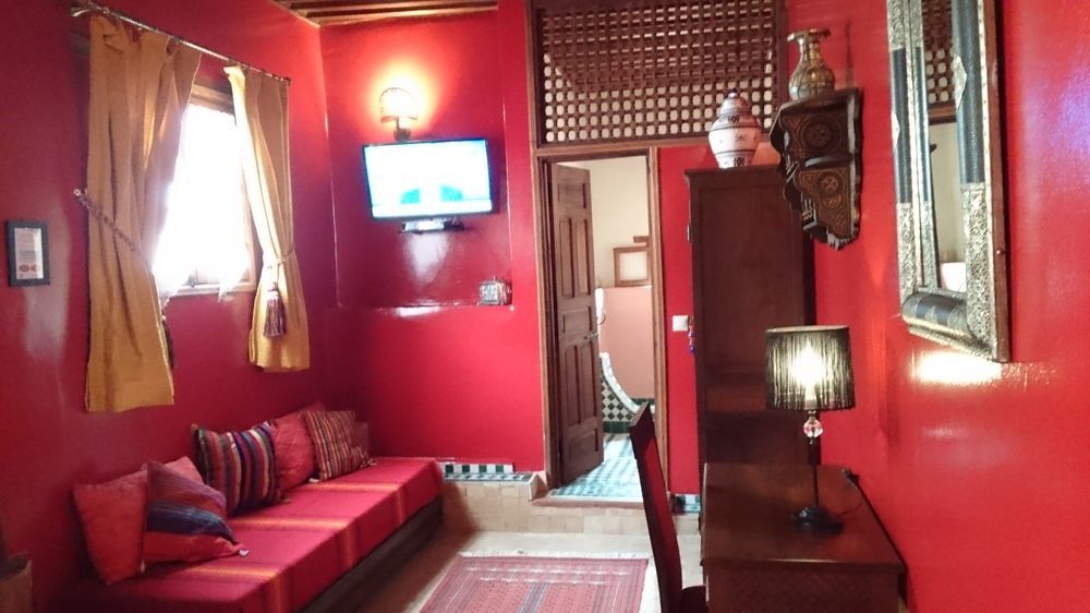 Riad Letchina เฟส ภายนอก รูปภาพ