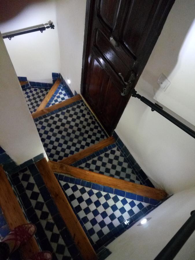 Riad Letchina เฟส ภายนอก รูปภาพ